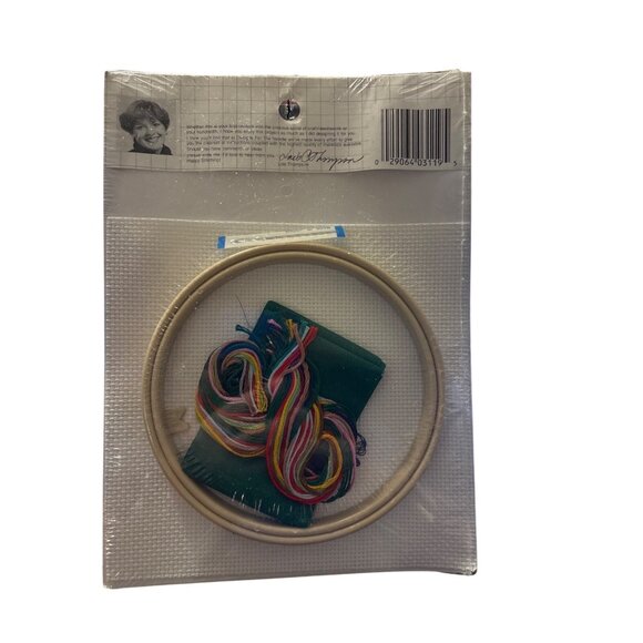 Designs For The Needle Cross Stitch Kit Merry Christmas Spec Delivery 3119 VTG - Picture 2 of 4